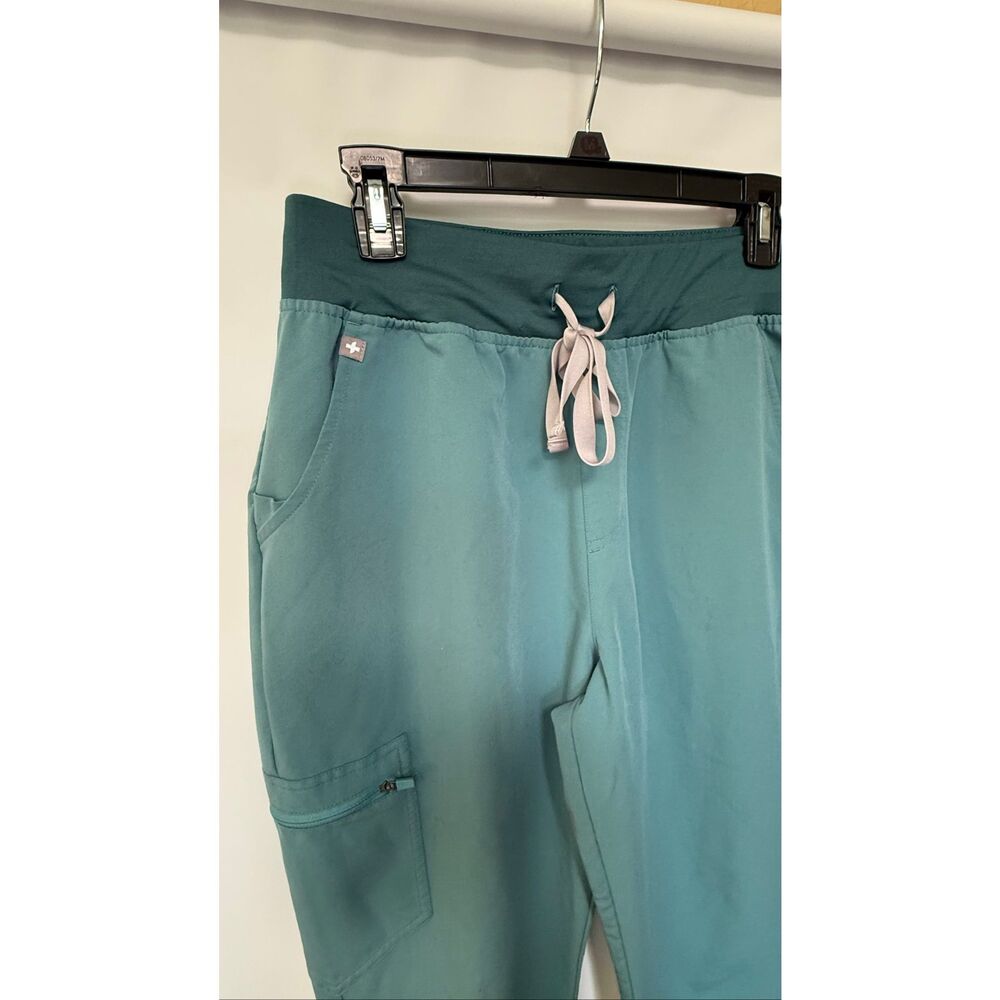 Figs women Zamora green scrub jogger po#4997 size large - Picture 4 of 8